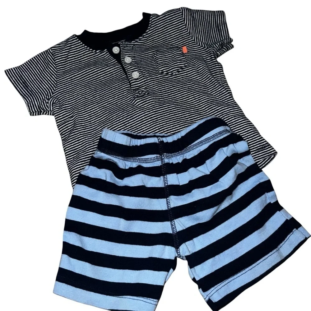 Carter’s Baby Boy 2 Piece Bundle Combo Crab Shorts & Striped Shirt 9-12 Months